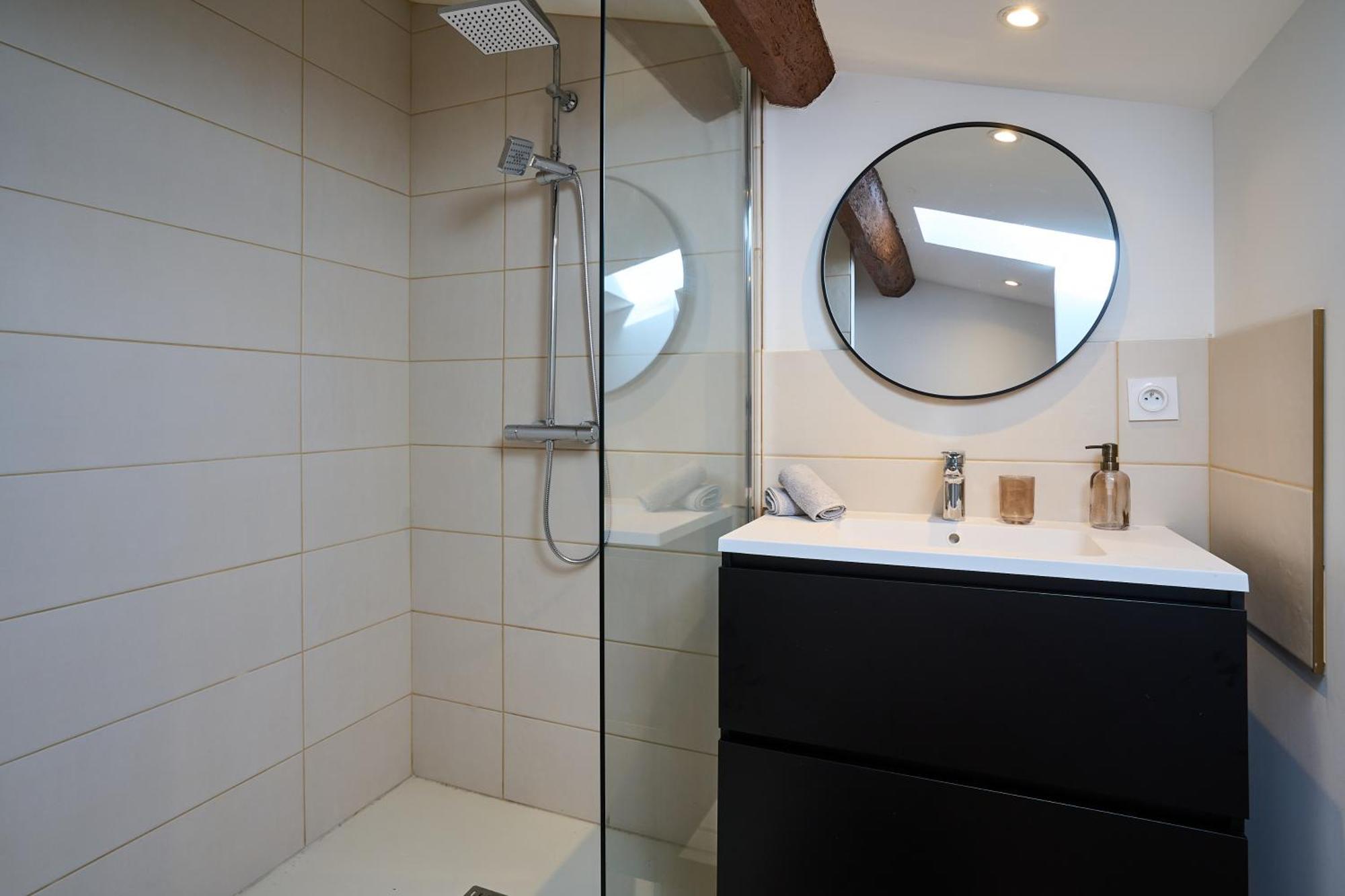 شقة Le Rempart Harmonieux - Triplex Au Pied De La Cite قرقشونه المظهر الخارجي الصورة